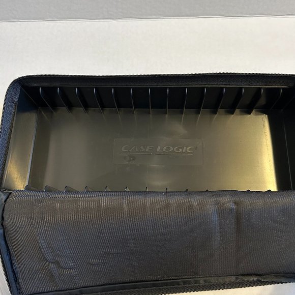 Case Logic cassette tape storage/carrying case with 15 empty cassette cases-Blk - Picture 9 of 11